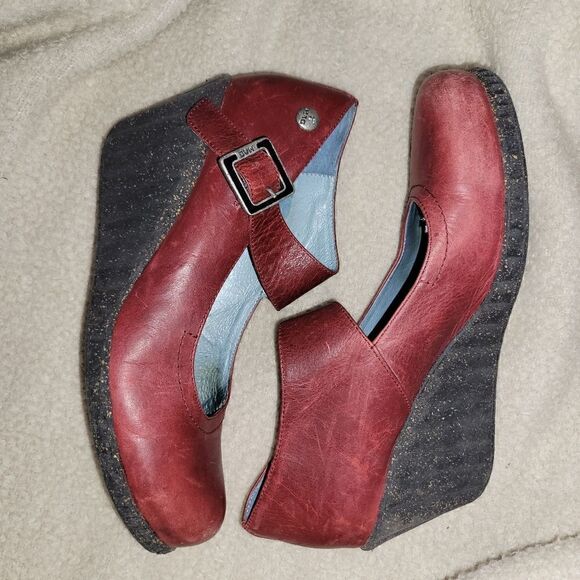 Mag women's red wedges size 8.5.  ^ - Picture 6 of 10